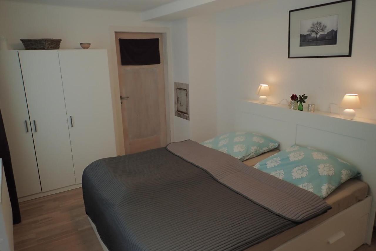 Ferienwohnung Holzmaden Am Platz 외부 사진